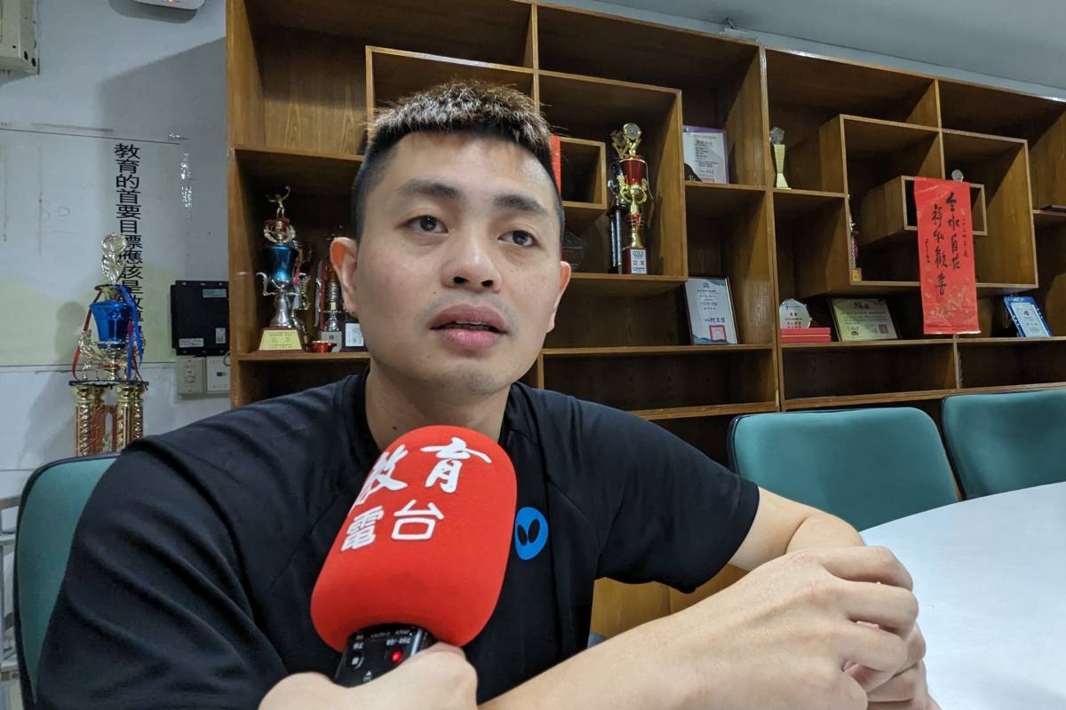 誠正國中桌球隊教練王若霖強調球員的品行和態度