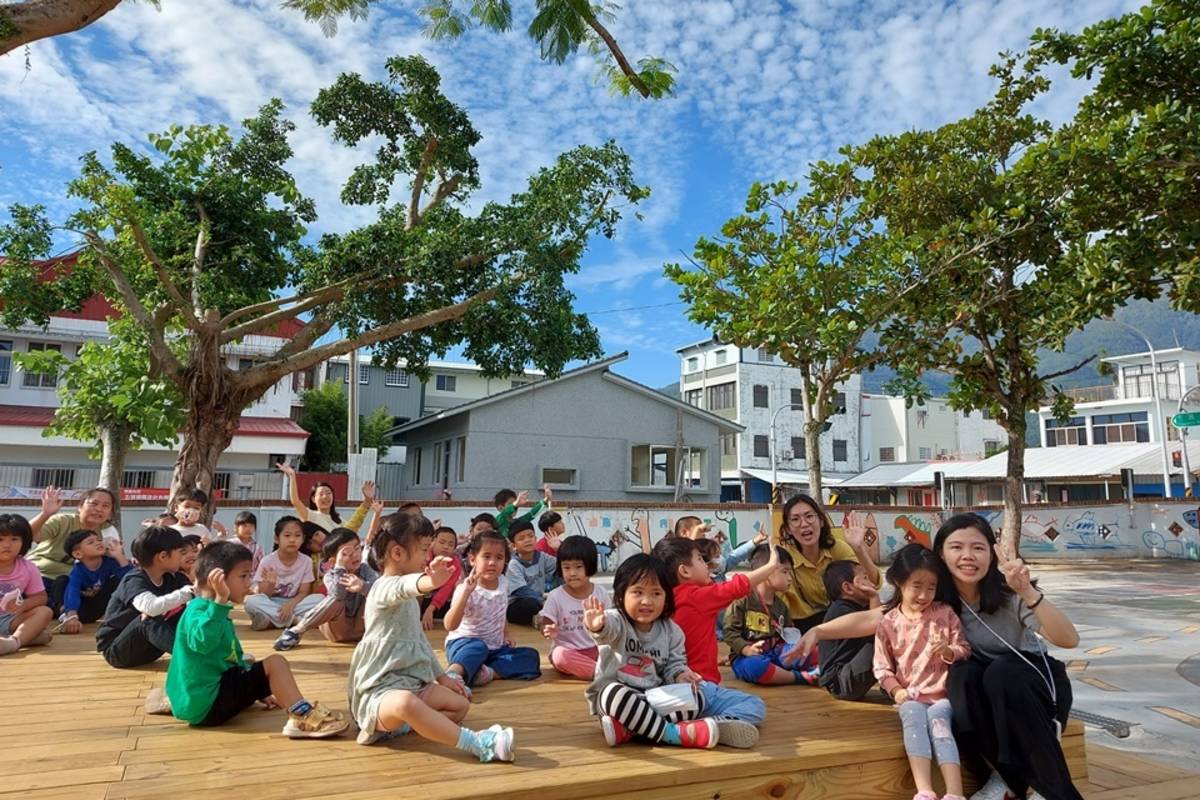 關山國小附設幼兒園師生共同參與建構「藝啟森活」美感基地，打造幼兒遊藝空間，榮獲教育部112年度校園美感環境再造全國優等。