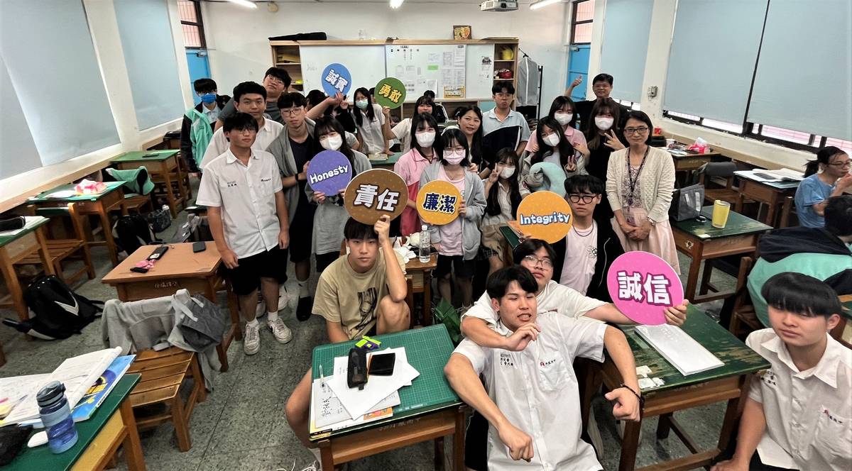 新北市教育局於丹鳳高中辦理「青春廉潔行動－引領正直新世代」系列宣導