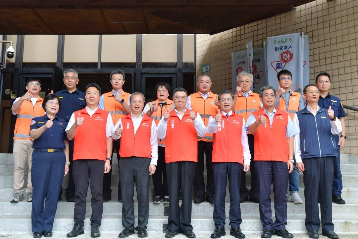 行政院長卓榮泰視察113年端午節連假國道疏運辦理情形 (行政院提供)