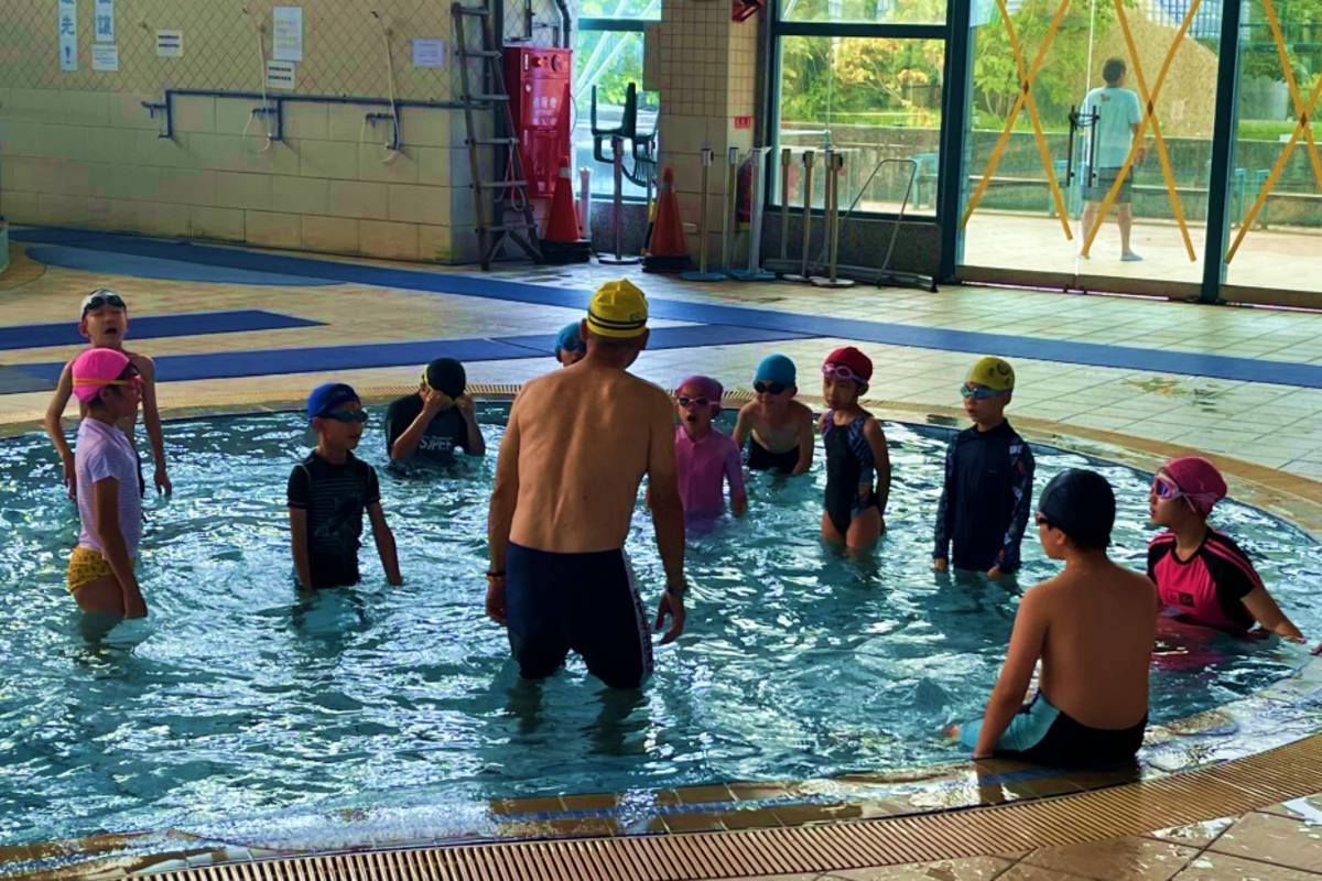 北市焚化廠回饋設施泳池，暑期兒童免費泳訓班開放報名