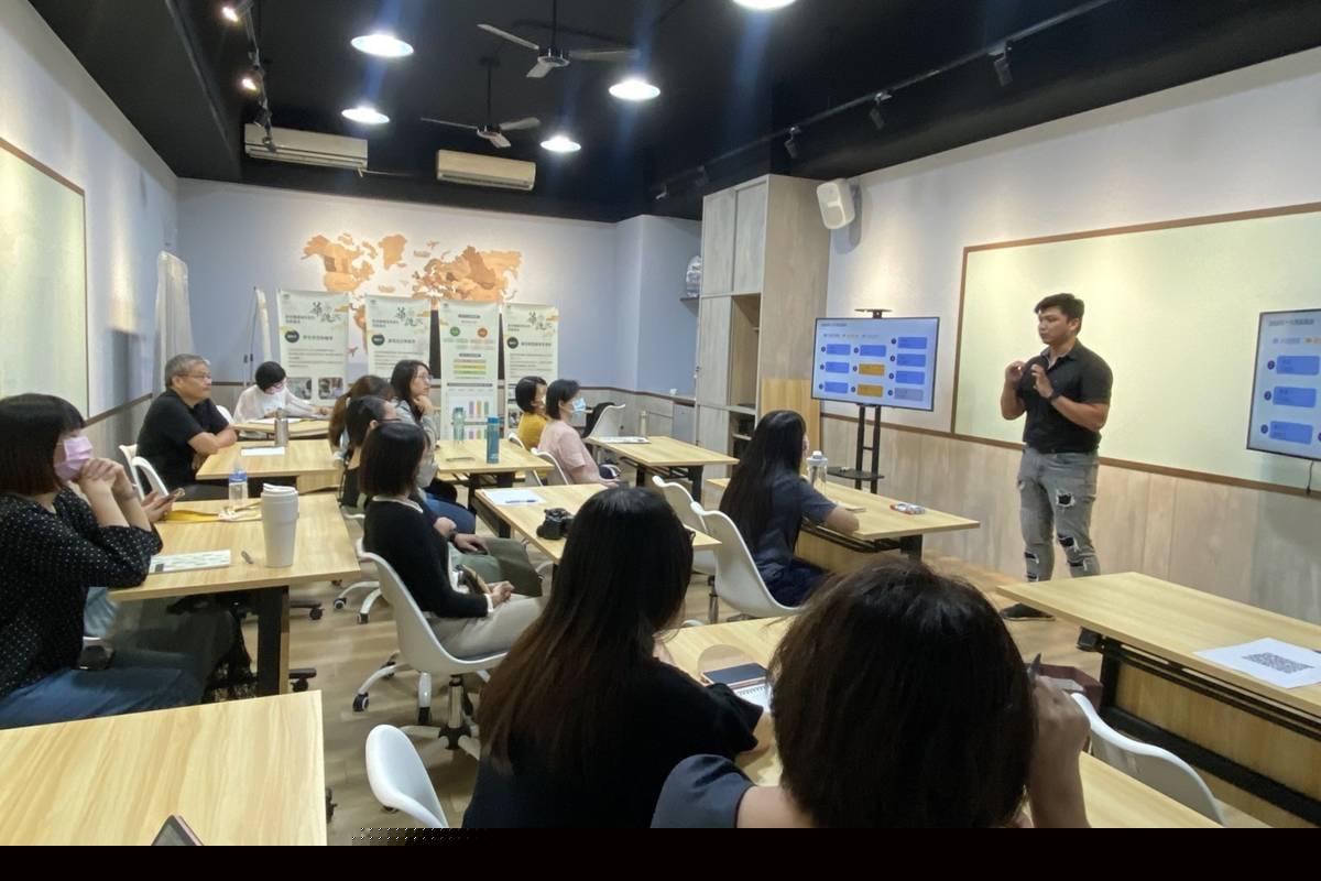 「數位化趨勢與職涯發展挑戰」—職涯規劃教職員社群講座