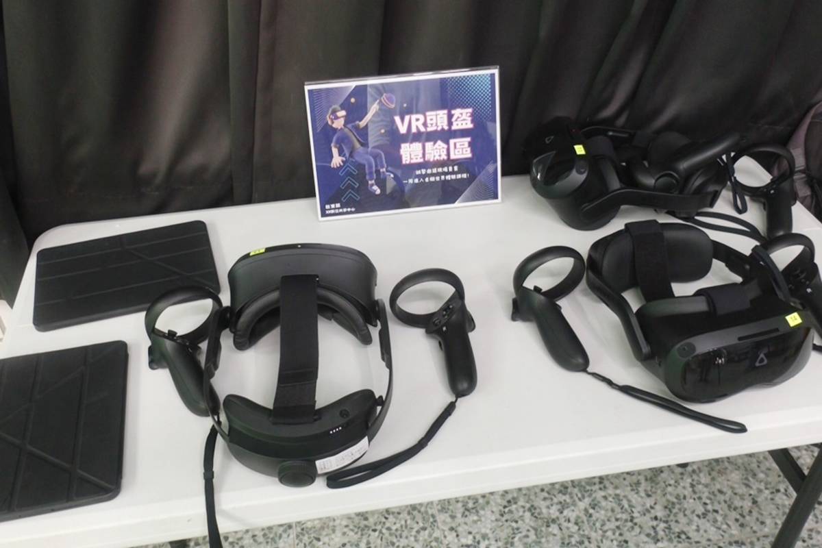 福原國小「XR數位共學中心」運用VR技術為臺東學童規劃更多元、有趣的學習體驗。