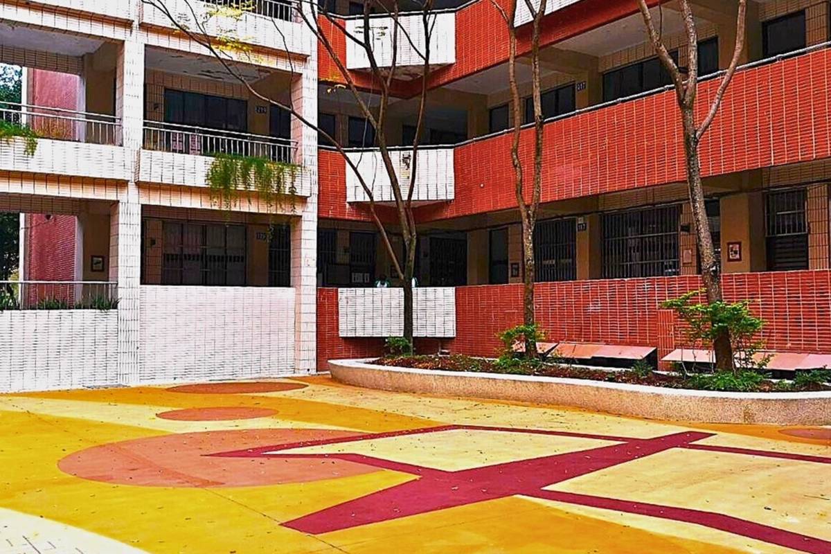 新北市清水高中至善樓地坪改善後的照片