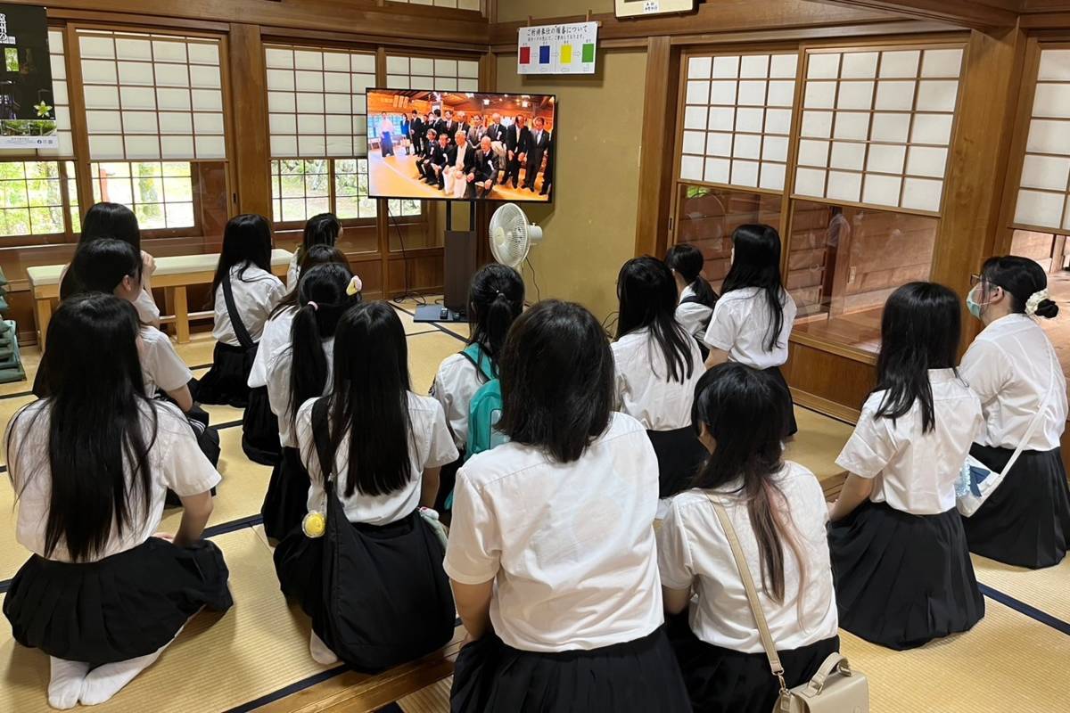 學生拜訪小國神社，學習參拜禮儀