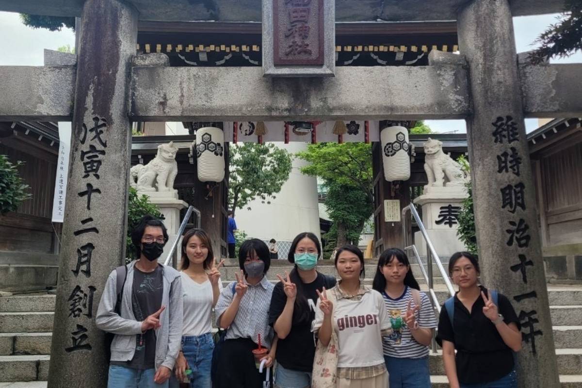 元智學生參觀日本神社(元智大學提供)