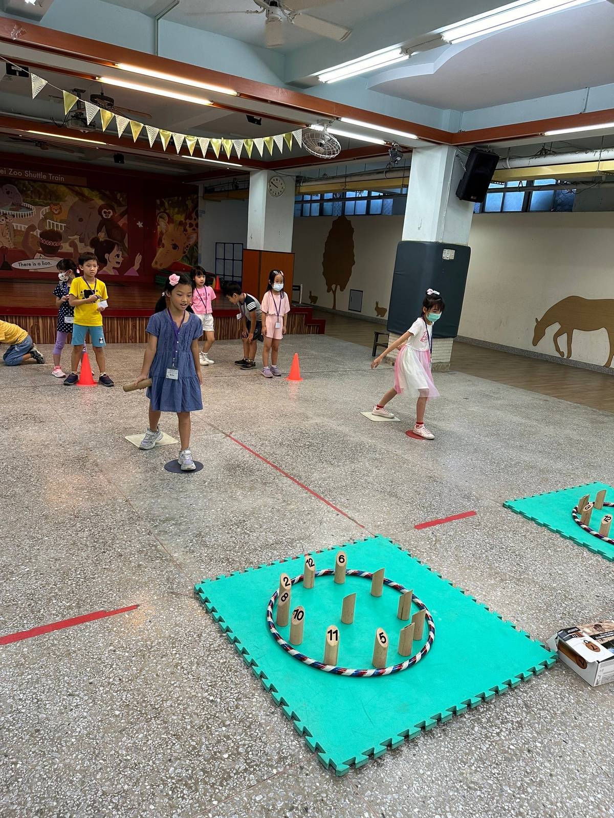 徐員分組進行芬蘭撞柱遊戲