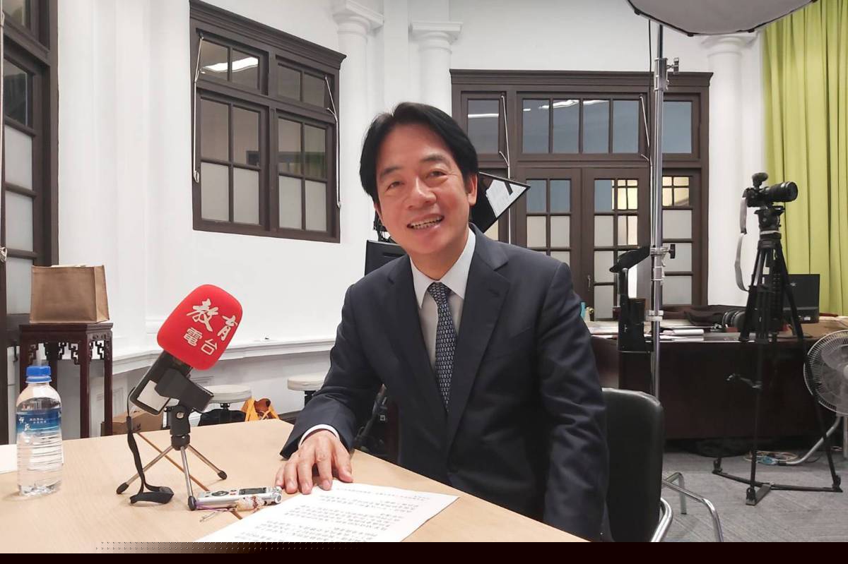 賴清德總統為教育電臺錄製教師節賀詞，祝福全國老師，教師節快樂！