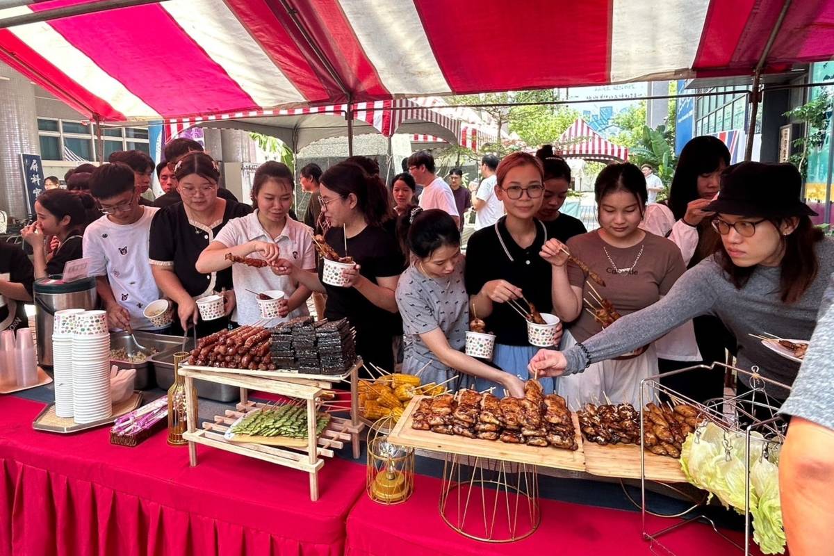 大仁科大舉辦校內中秋烤肉 邀外籍生體會臺灣過節氣氛