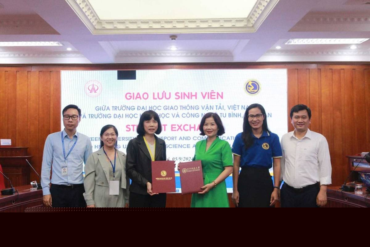 修平科大國際交流中心李淑美主任與越南河內交通運輸大學簽署合作備忘錄並締結姐妹校