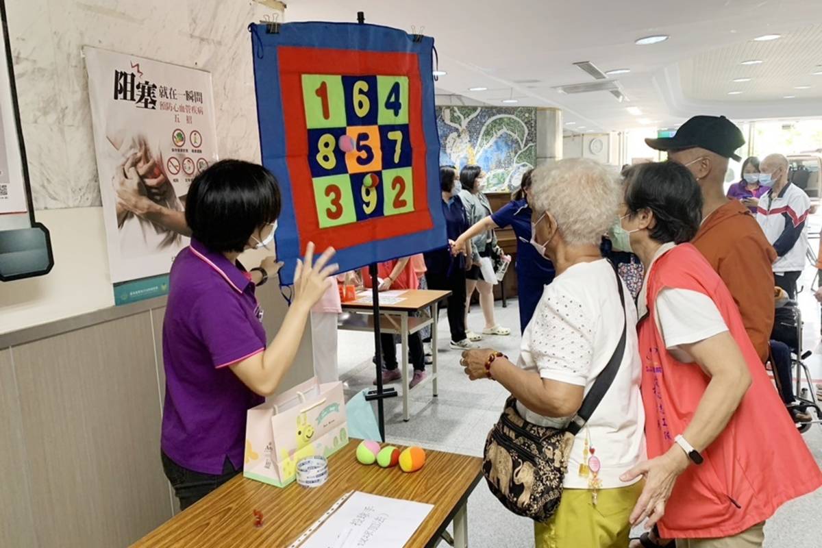 衛福部臺東醫院響應國際失智症月，今(18)日舉辦「失智不失志，咱們好厝邊」活動。