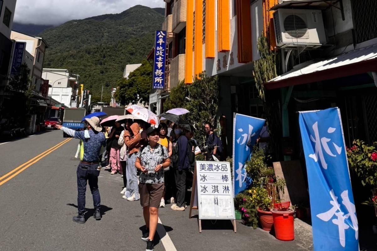 臺東大學數位媒體與文教產業學系師生走訪關山