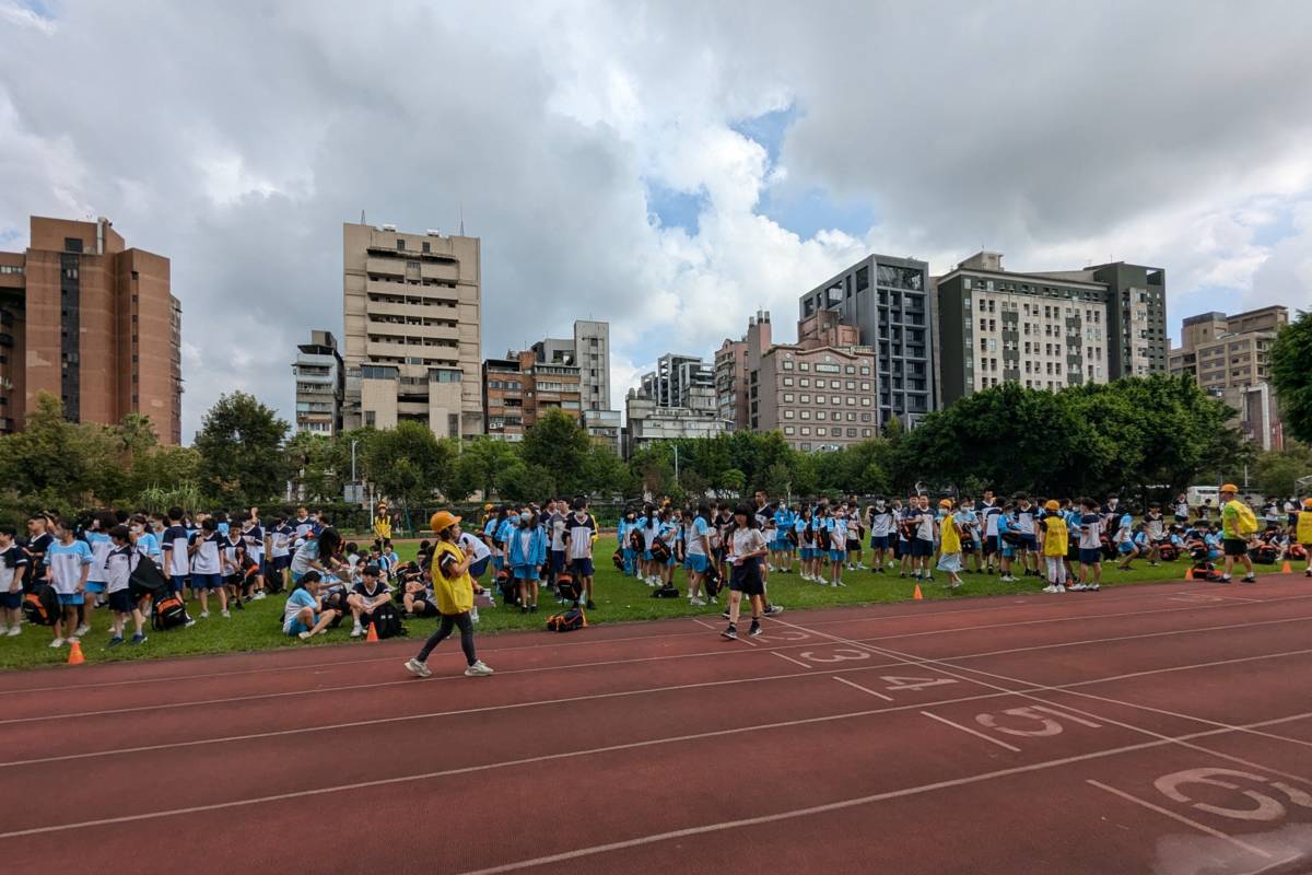 永吉國中學生疏散到操場