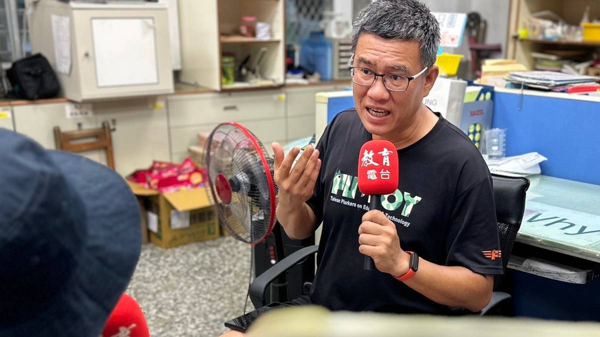 山陀兒颱風中的採訪 臺灣智慧教與學推廣協會理事長楊昌珣