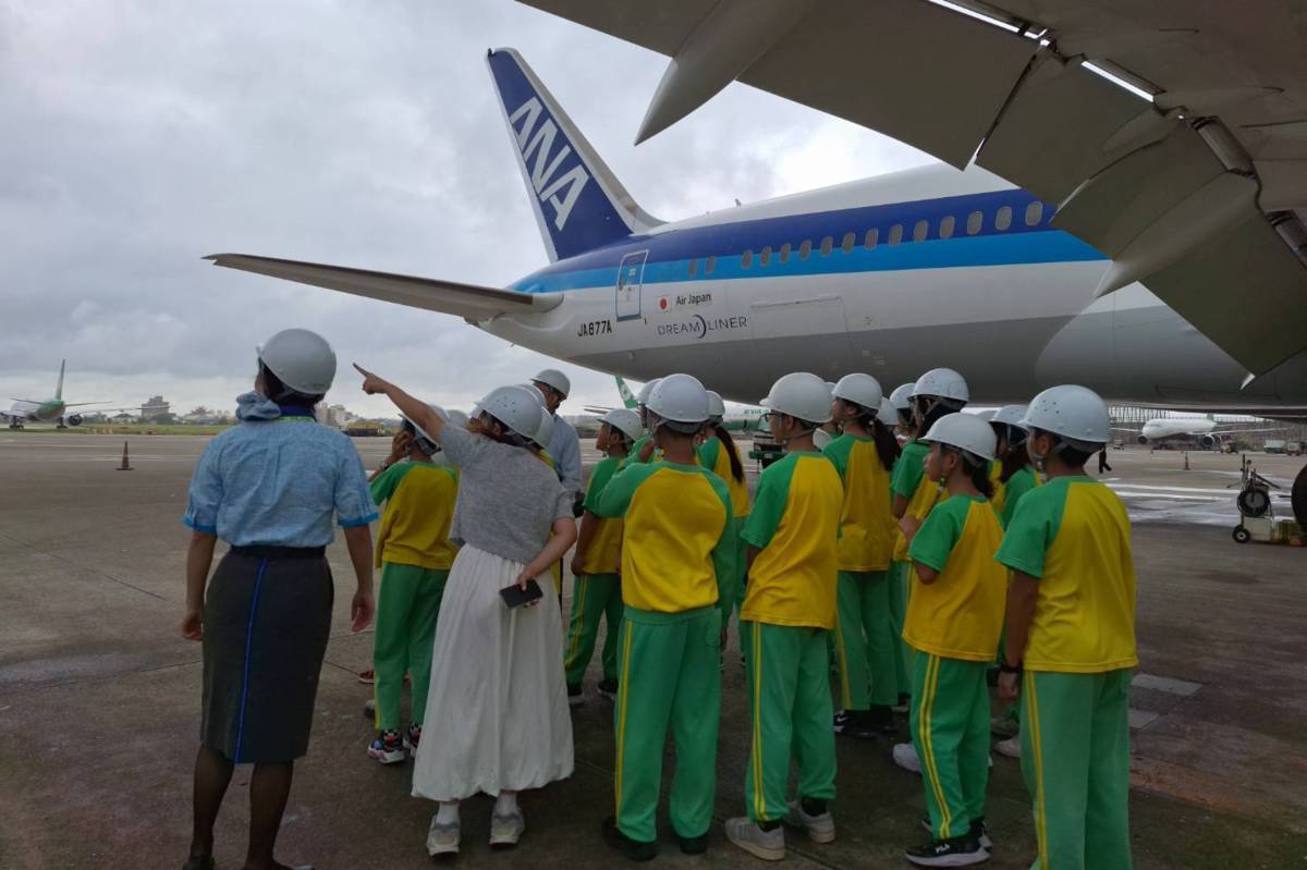 桃園市埔頂國小、大坡國小參訪航空產業