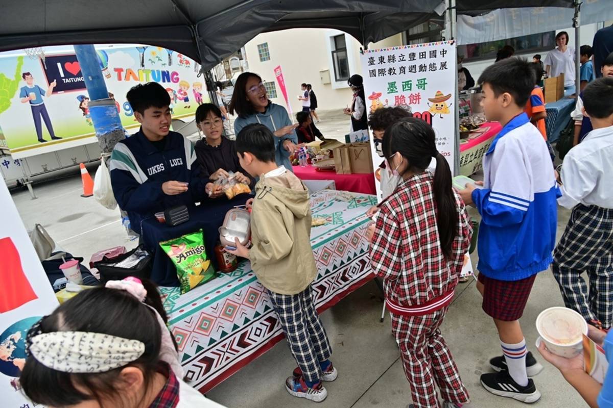 臺東縣政府舉辦113年國際教育成果展，結合各校國際教育及英語教育成果展示，讓更多人看見臺東推動國際教育的努力。