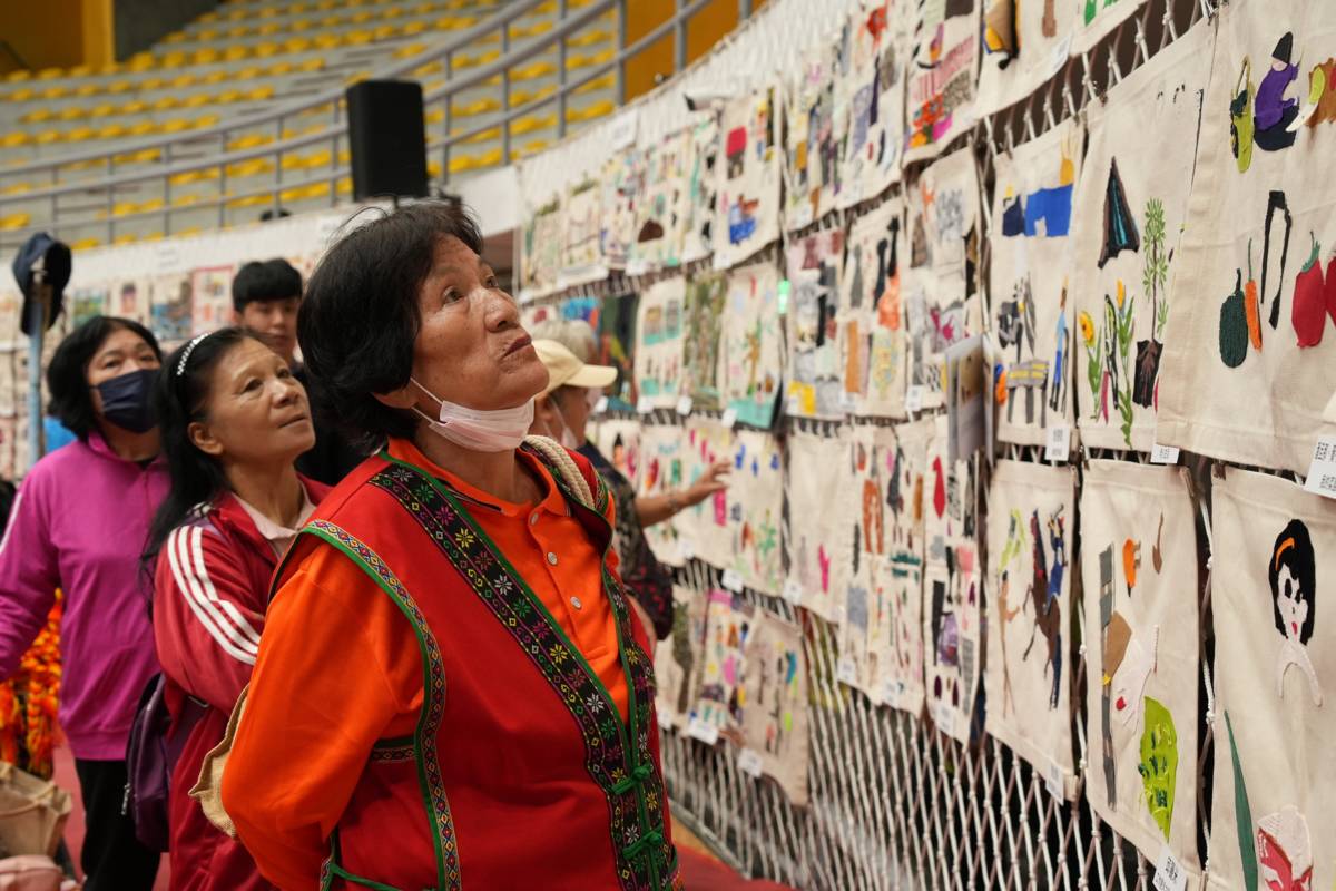 臺東縣政府在縣立體育館舉辦「113年原住民社會福利聯合成果展」