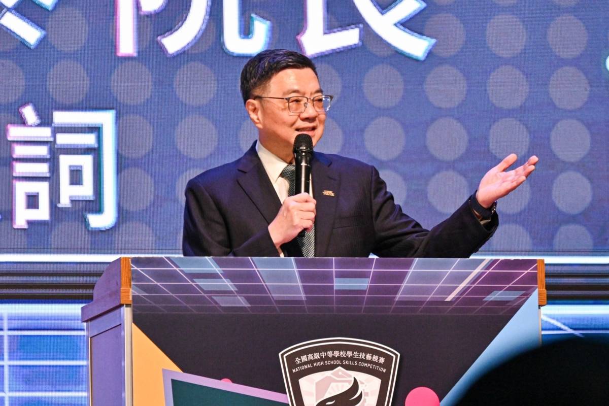 行政院長卓榮泰29日參加「113學年度全國高級中等學校學生工業類技藝競賽」時表示，政府在三年內要設立「青年百億海外圓夢基金」