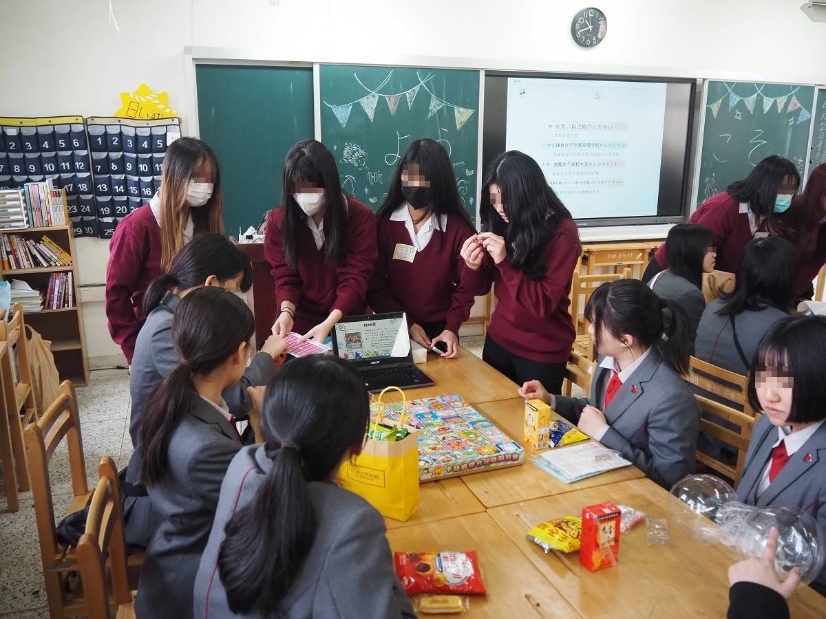 金甌學生分享臺灣特色零食