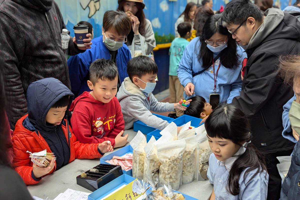 北市忠義國小歡慶創校59年，舉辦園遊會