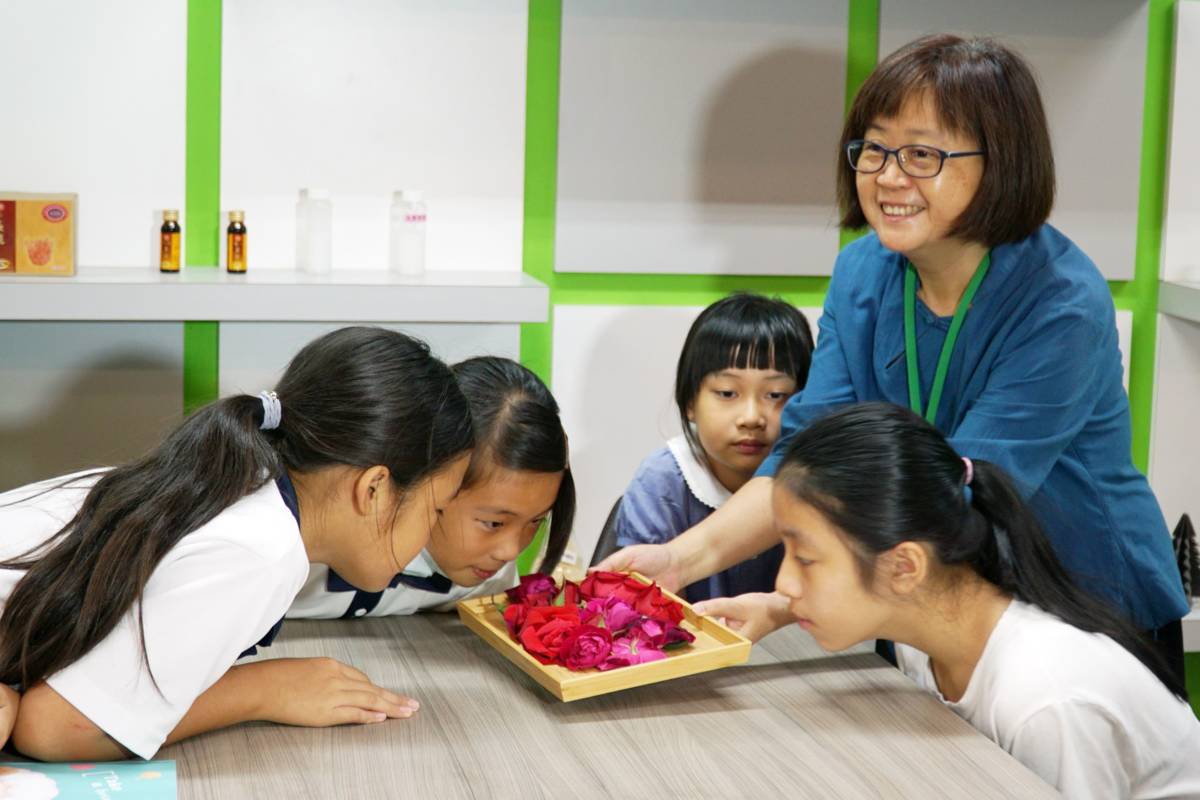 大葉大學藥保系辦理營隊，引導學童接觸食安議題（圖源：大葉大學）