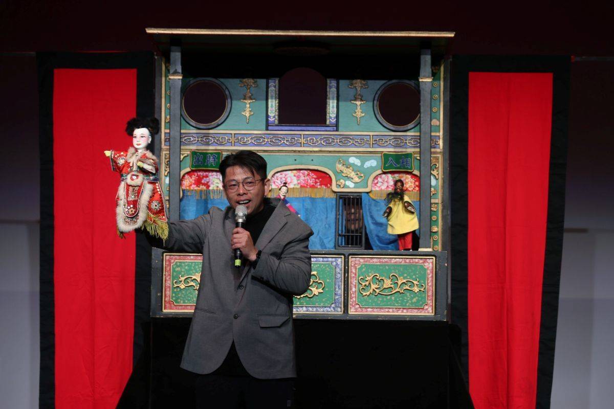 3部作品在戲曲中心試演後，將進入校園巡迴推廣(真雲林閣掌中劇團)