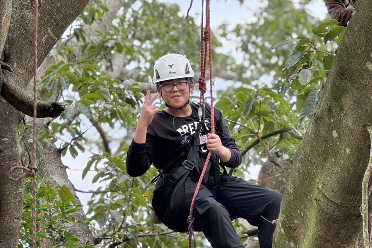 臺東家扶中心山角青少年據點在寒假期間一連2天辦理露營及攀樹體驗教育。