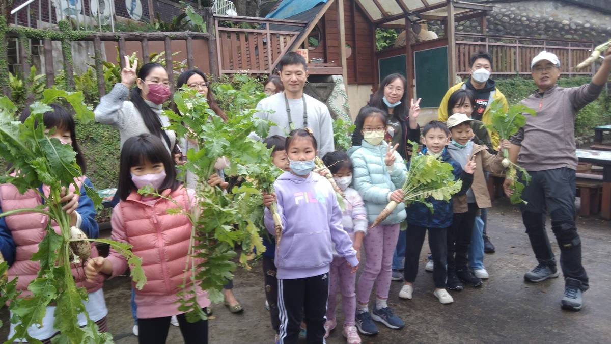 112學年度「健康體位績優學校遴選」特優A組-臺北市士林區雙溪國民小學-親子假日動手做健康輕食體驗