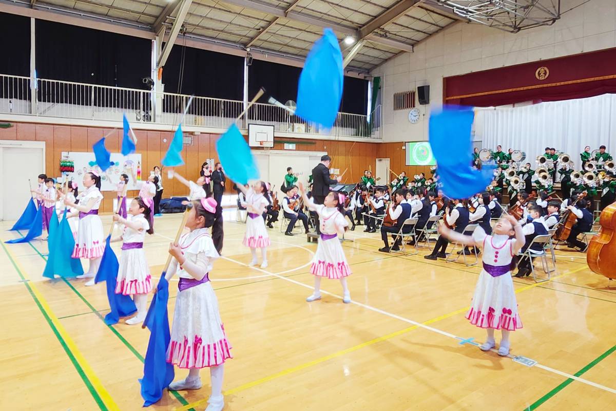 北市石牌國小弦樂團與日本橫濱市立太尾小學合作演出