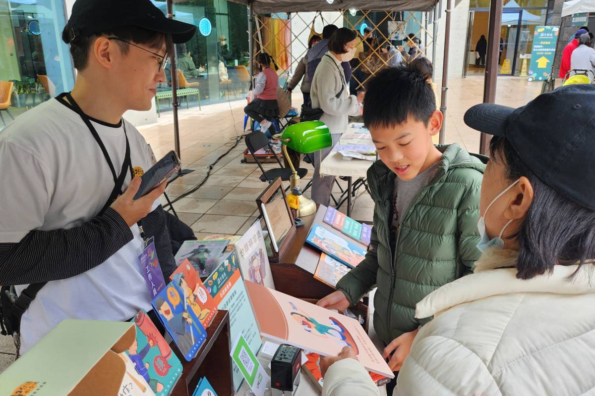 台語嘛會通攤位體驗活動