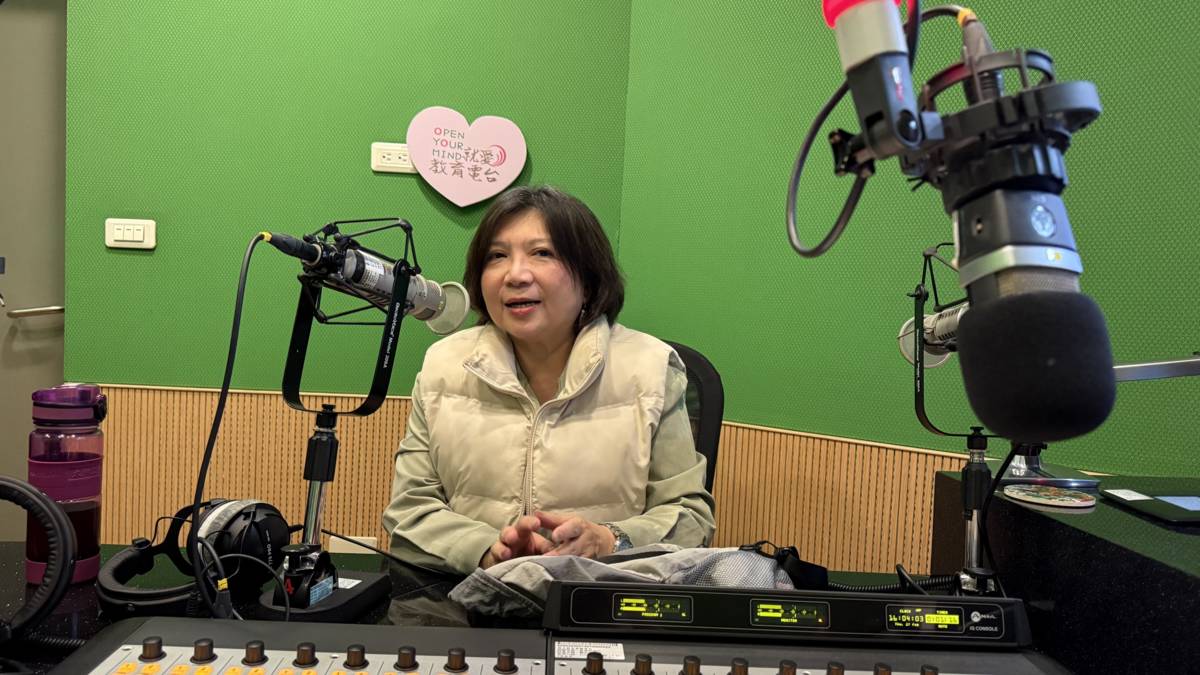 農村發展及水土保持署產休組吳菁菁副組長.也是「農村放送頭podcast」節目主持人，分享熱血青年返鄉創業的故事。