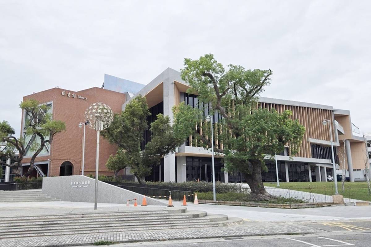 臺東縣立圖書館總圖新建工程即將完工，臺東縣政府將於3月1、2日舉辦「小螞蟻搬書」活動，邀請家長與小朋友攜手參與別具意義的搬書行動。