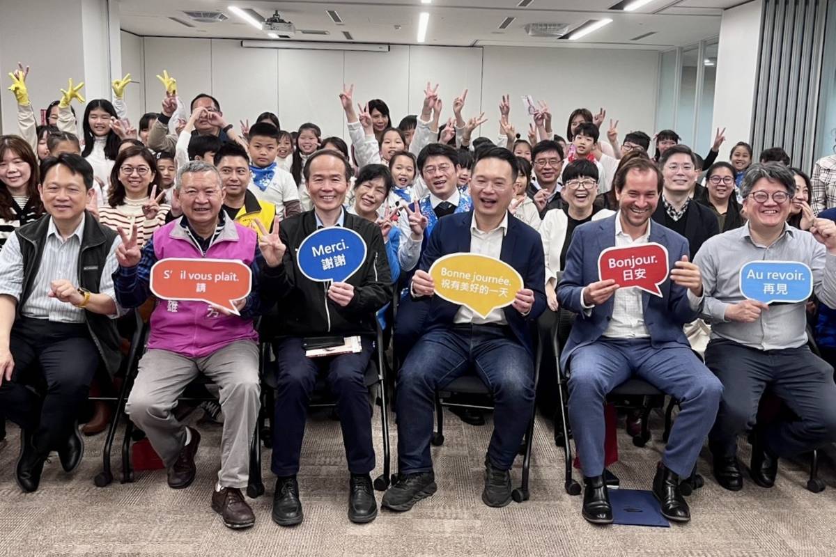 2025桃園市立圖書館法語月系列活動從書本到藝術，從美食到旅行開啟跨國閱讀之旅。(桃園市教育局提供)