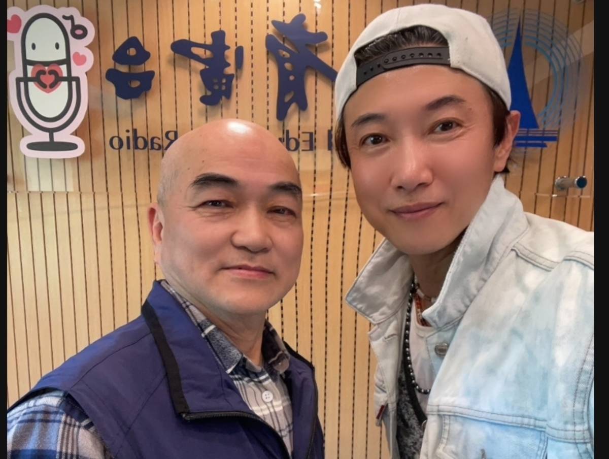 李銘煌，大家都叫他春老闆；一個不務正業、遊山玩水，卻不小心二度創業的男人，使盡中年男子僅剩的一隻嘴，陪著大家用吃一枝冰棒的時間笑看人生。