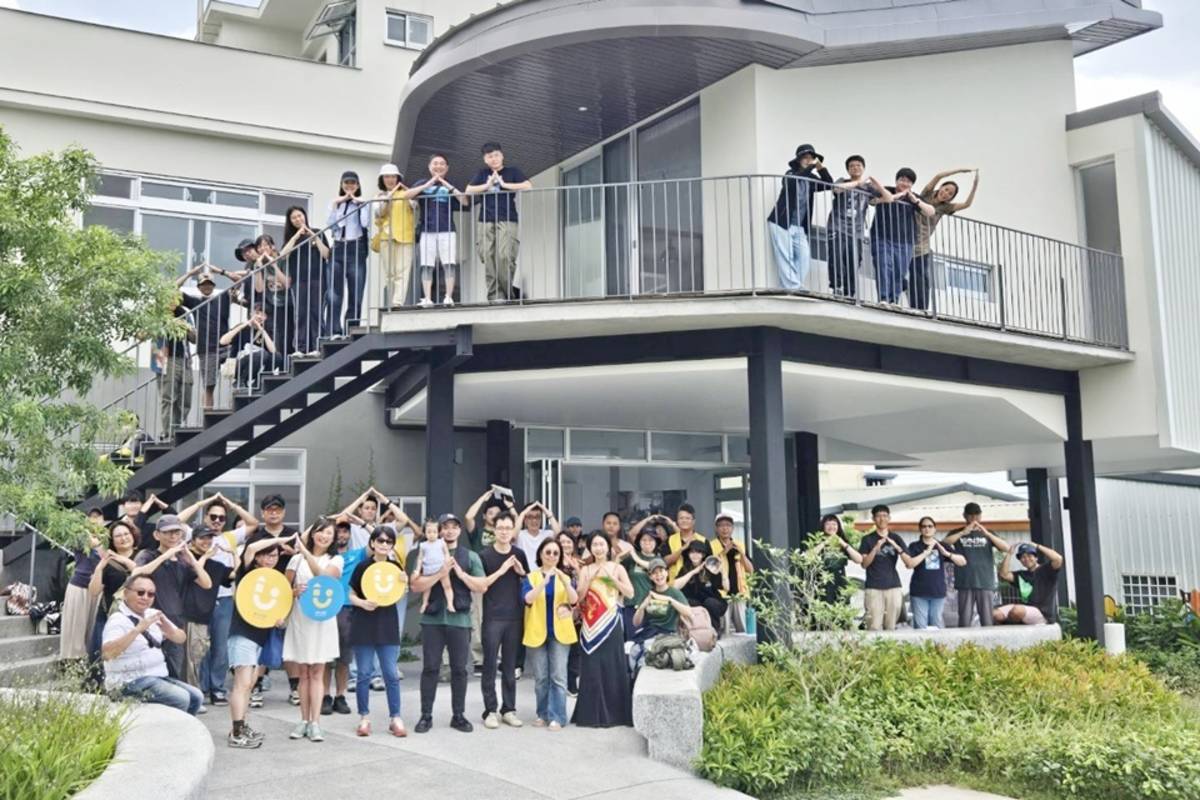 臺東「孩子的書屋」創始據點「建和書屋」重建完工，今(23)日落成啟用，舉辦「建和書屋2.0再啟程儀式」，盼為孩子的書屋再次點亮下一個20年。
