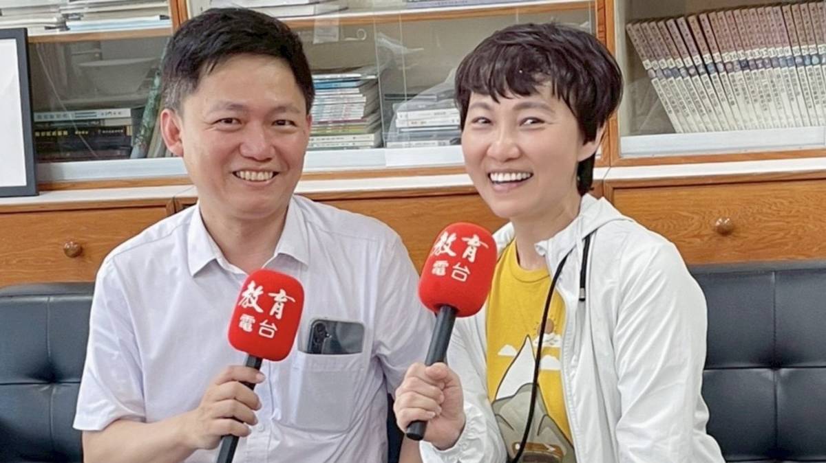 TASA教育辦公室總監鄭琮生(左)分享計畫緣起和個人經歷