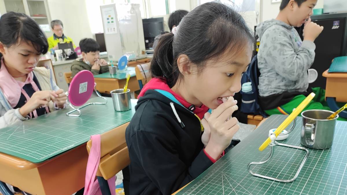 112 學年度「口腔保健績優學校」特優－嘉義縣水上鄉南靖國民小學－餐後潔牙