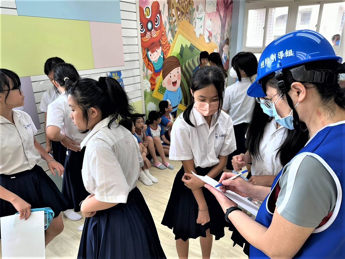 部分學生因淹水無法返家，學校安排學生至圖書館進行臨時安置