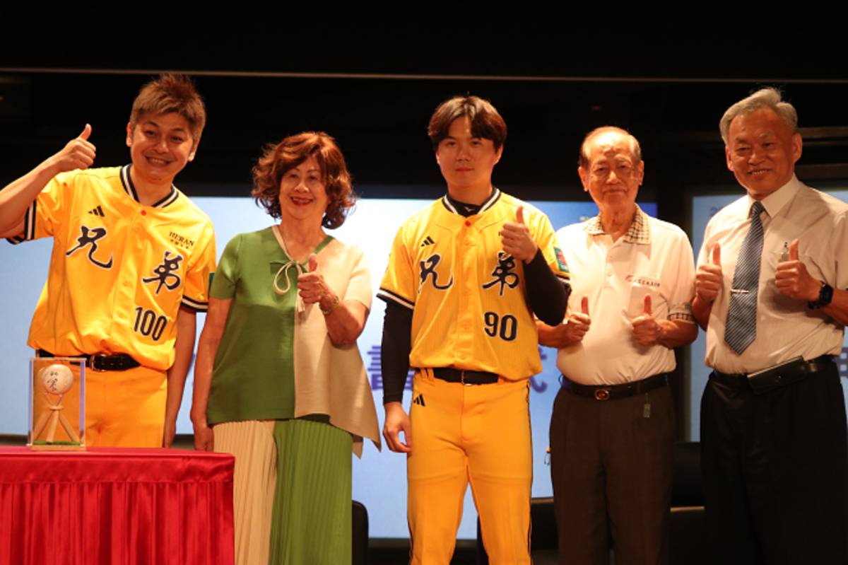 新民論壇圓滿落幕講者與工作團隊大合照