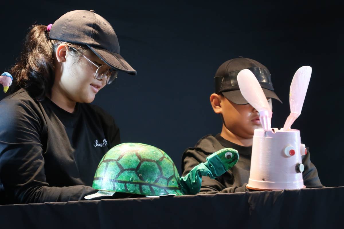 彰化圳寮國小偶戲「龜兔賽跑」 讓偏鄉的孩子變得更加自信