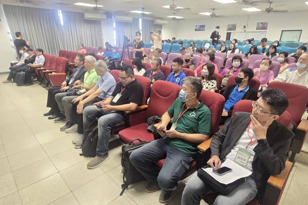 臺東大學今(29)日舉辦首屆臺東「綠色轉型論壇」，以「從節能診斷到零碳轉型」為主題，廣邀產官學研重量級代表齊聚臺東，攜手擘劃東部低碳永續藍圖。

