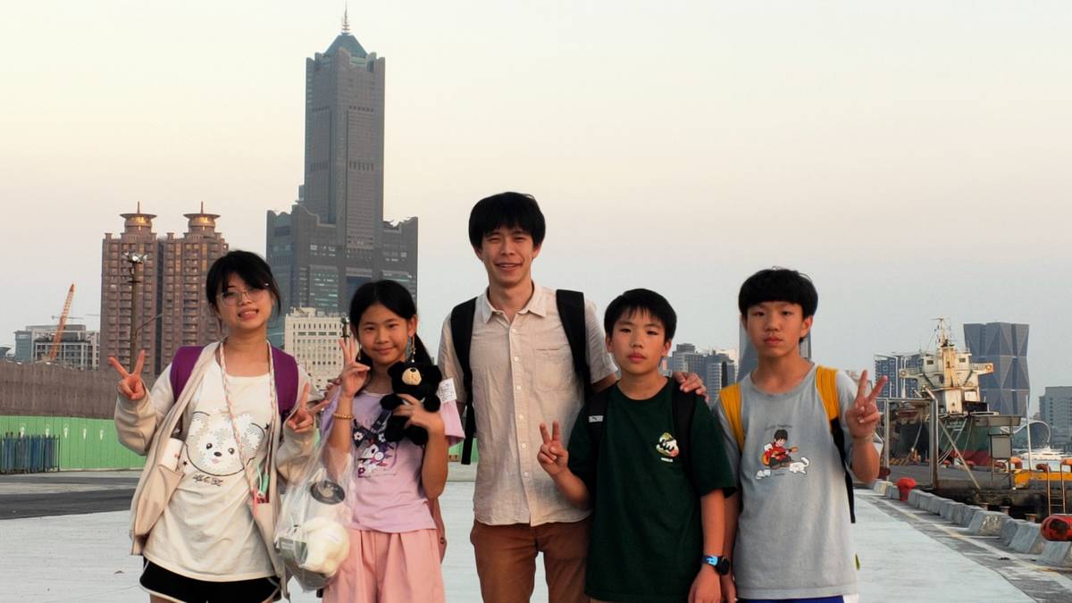 中和國小師生自助畢旅合影