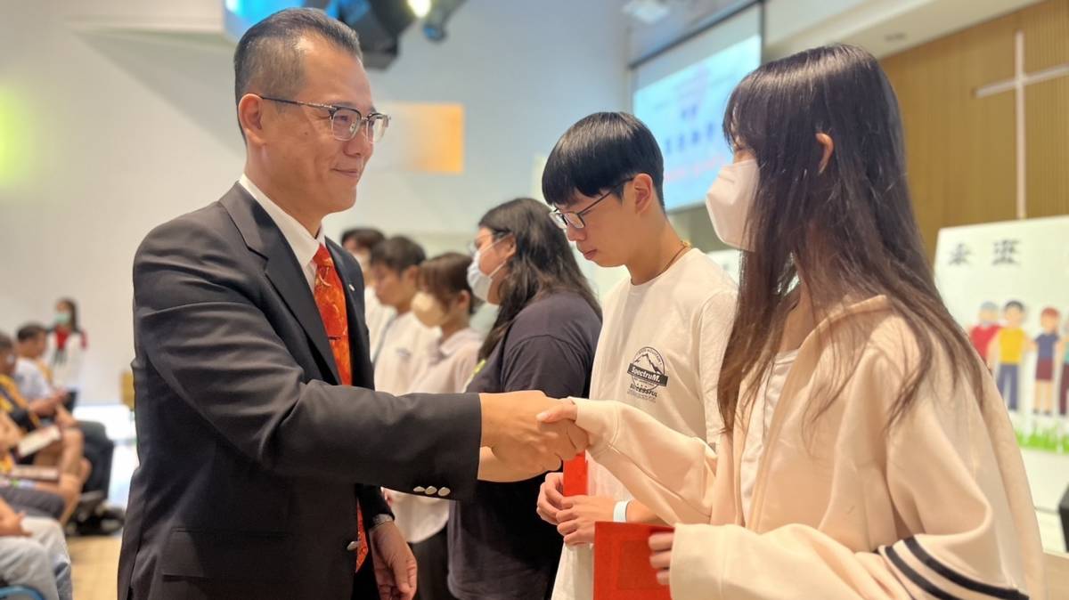 南台中家扶中心已經為新學期努力，正式啟動「助學工程計畫」，希望陪伴孩子好好念書、好好築夢、好好生活，共同為孩子的未來加油。