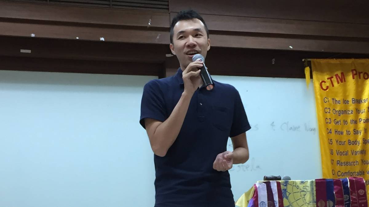 之所以稱Jason多才多藝 主要是因為他同時也是演說家、作家、舞者及創業家