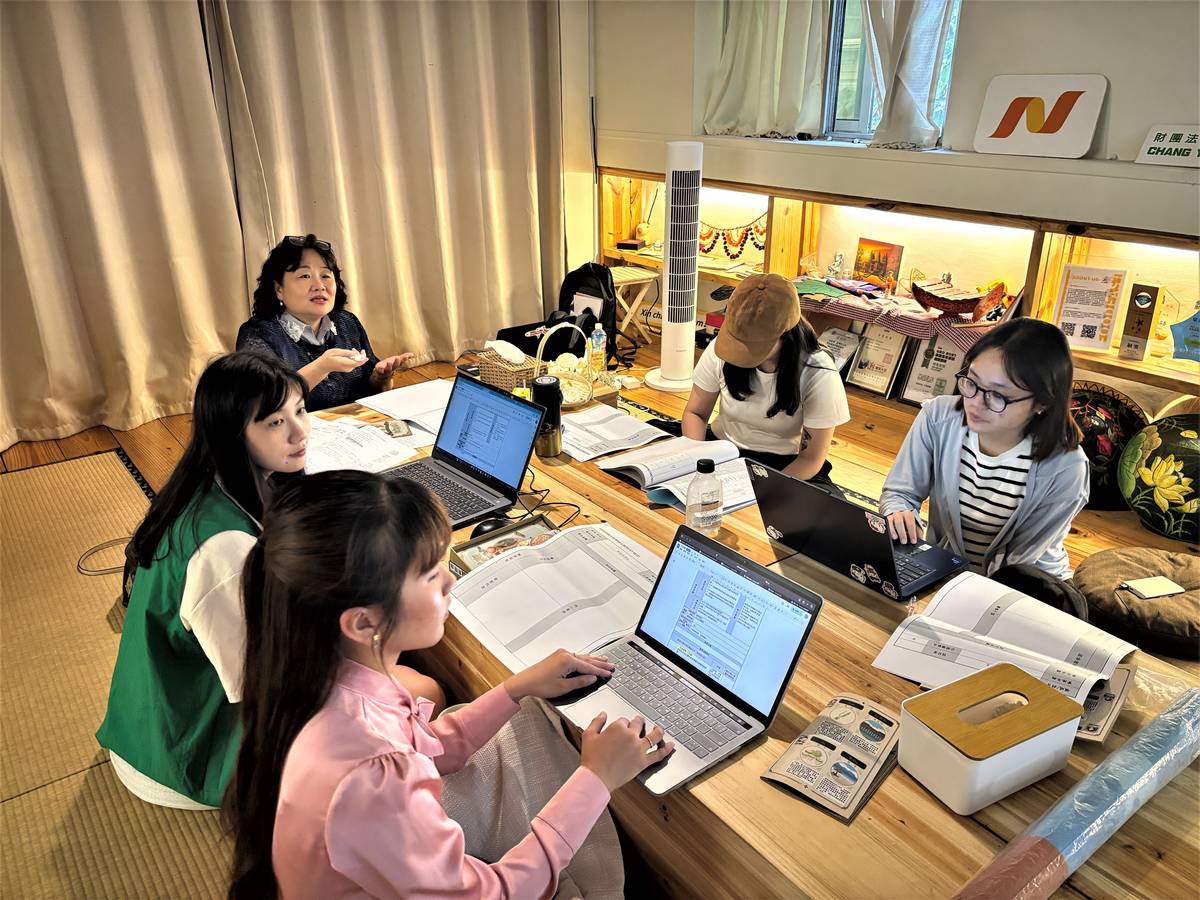 新二代種子講師增能培訓講師曾秀珠校長(左上)進行教學經驗分享
