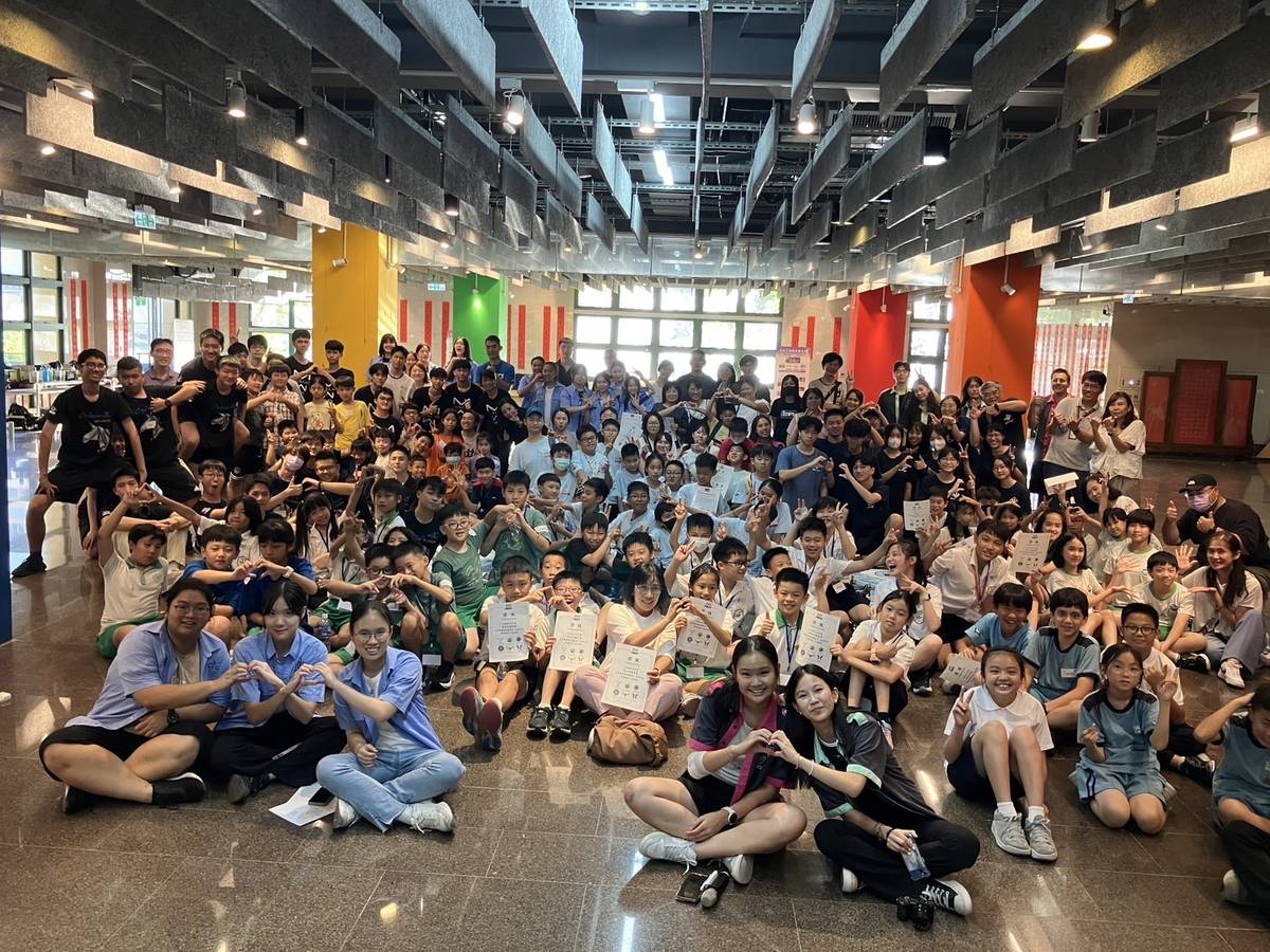 臺北市「小小工程師培育計畫」由5所高中分別與五所國小合作組成33支隊伍
