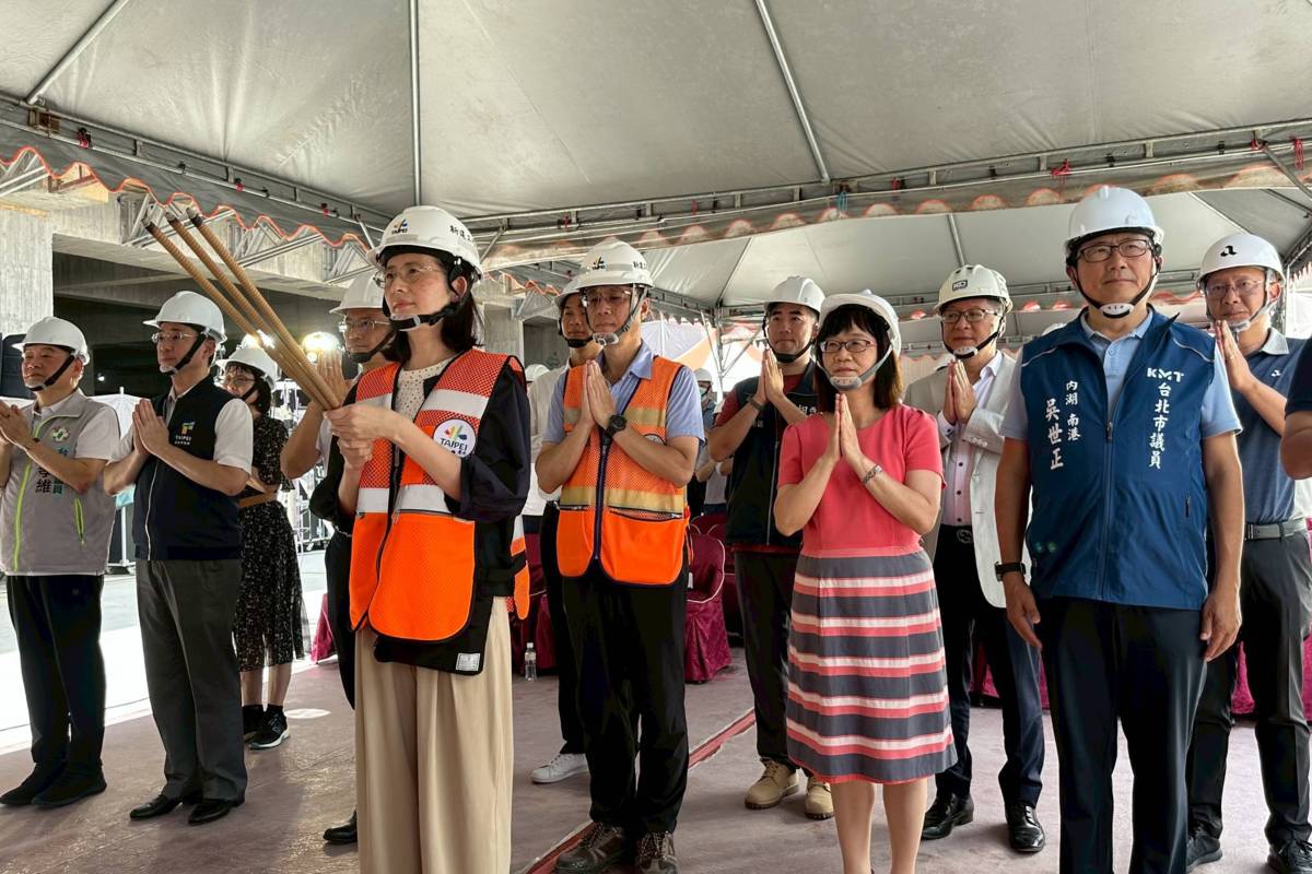 南港高中教學大樓新建工程舉辦上樑典禮