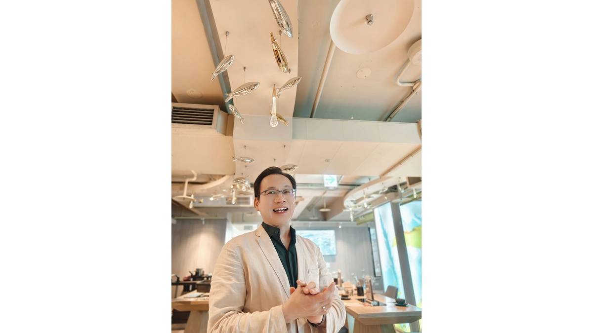 海洋生技公司，成立以魚為主題的餐廳，希望共襄善舉。透過消費行為完成捐款。(海洋生技公司執行副總兼學習長陳迪智先生)