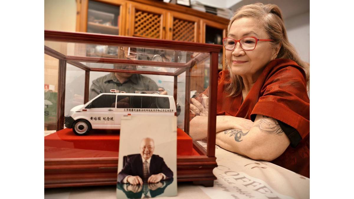 黃宜儀老師對父親滿滿的思念與感恩，化作一輛特別的救護車，用父親的名字命名，捐贈給三軍總醫院基隆分院。