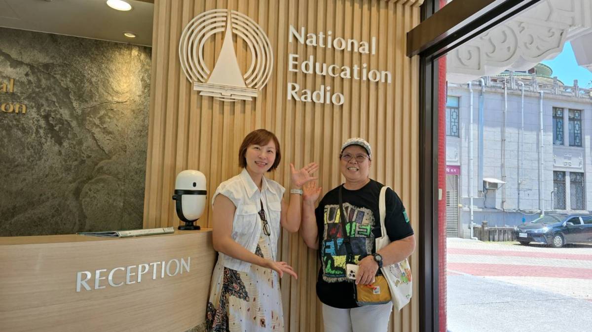 小風與邱麗涓老師合影